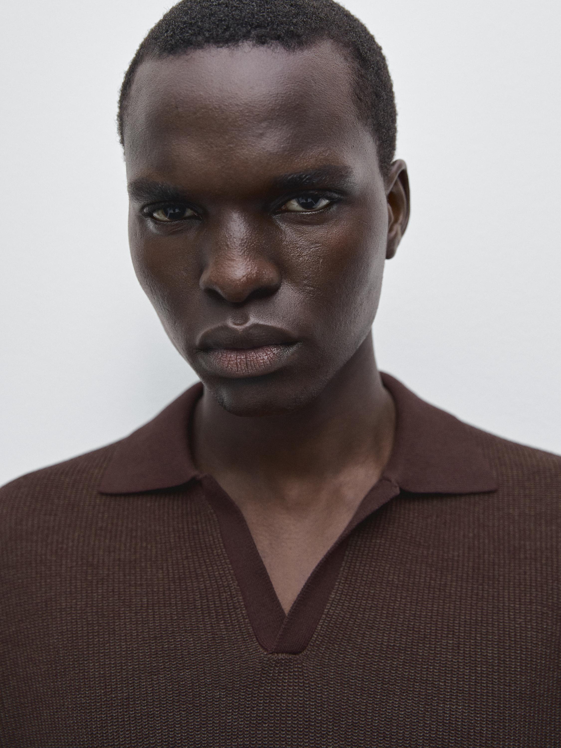 Cotton V-neck knit polo shirt